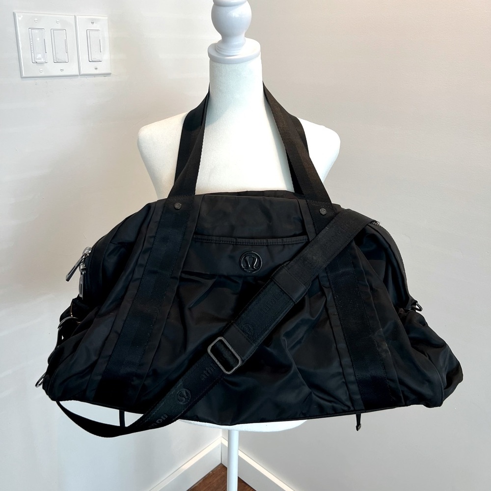 Rare Lululemon workout, yoga or travel bag.